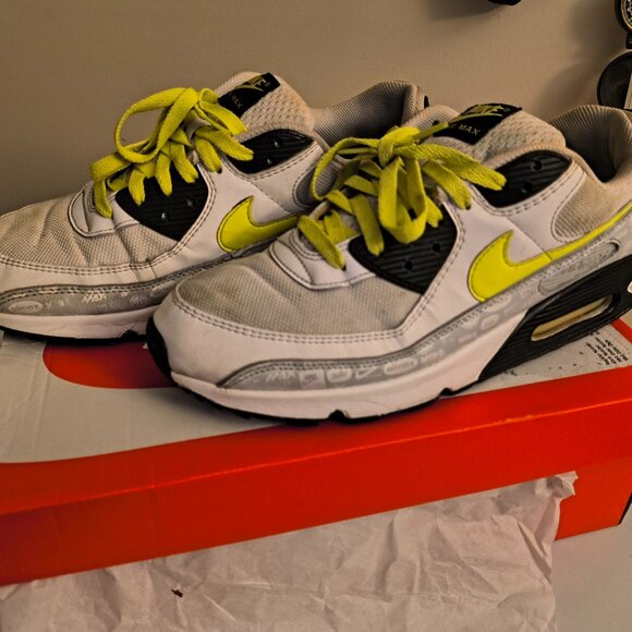 2021 NIKE Air Max 90 Reflective Logo White/ Volt/Platinum 2021 Men's Size US 12 - Picture 1 of 10